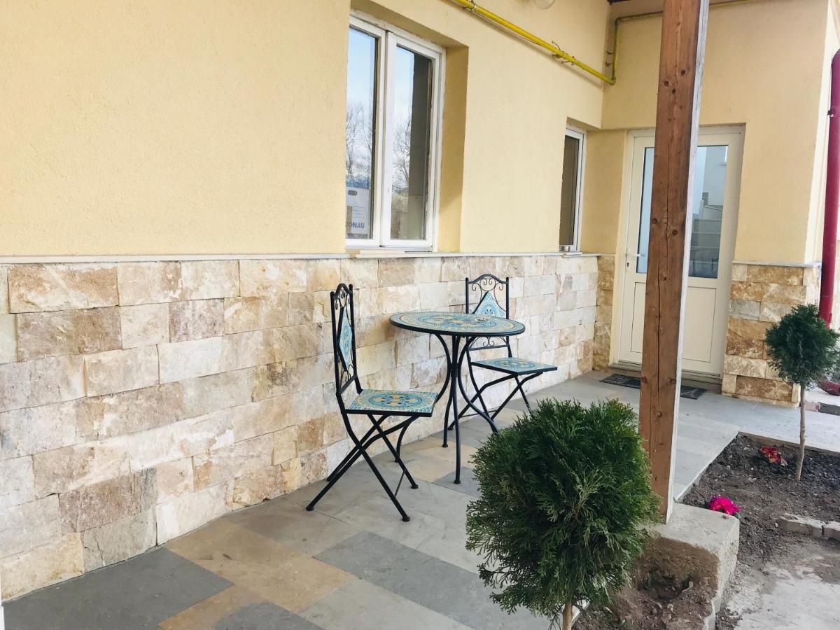 Motel Casa Ryana Self Check-In Gilău Exterior foto