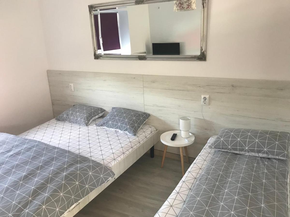 Motel Casa Ryana Self Check-In Gilău Exterior foto